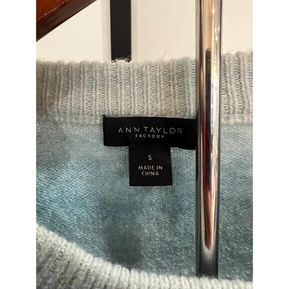 Ann Taylor Boue Ombré Sweater - Picture 3 of 6